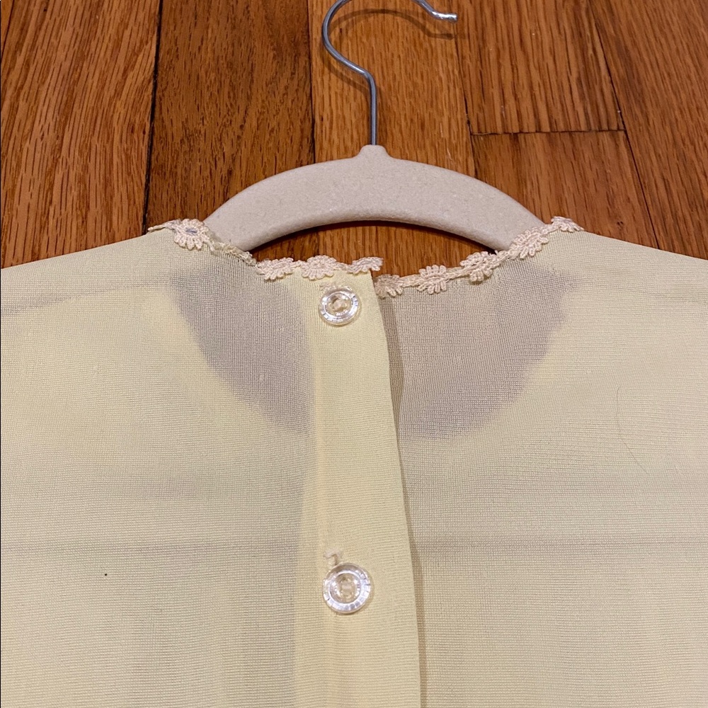 VTG Yellow Lace Pleated Blouse - Picture 5 of 5
